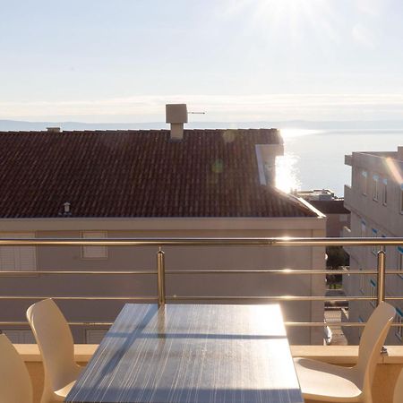 Apartment Domo Makarska Bagian luar foto