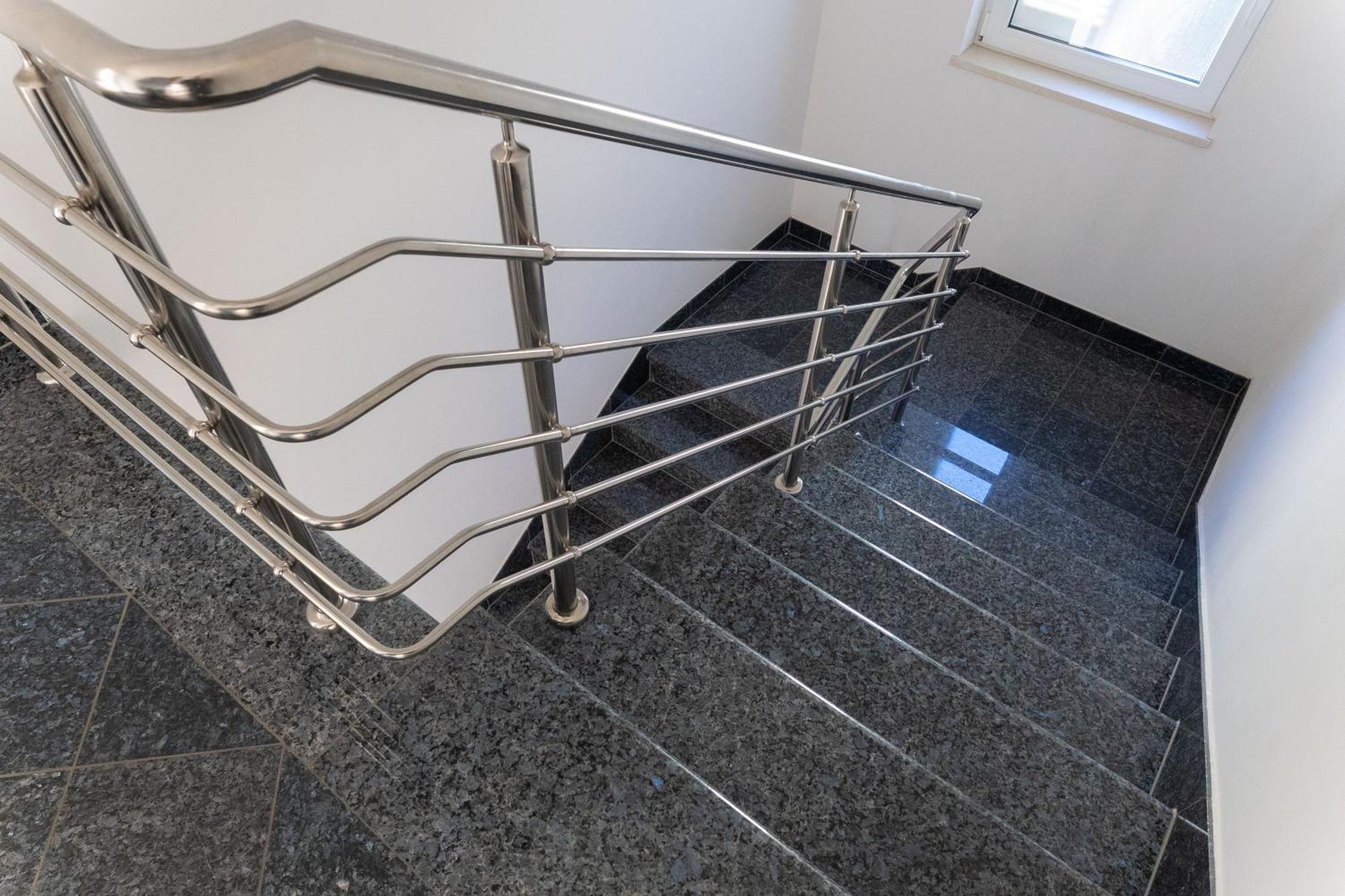Apartment Domo Makarska Bagian luar foto