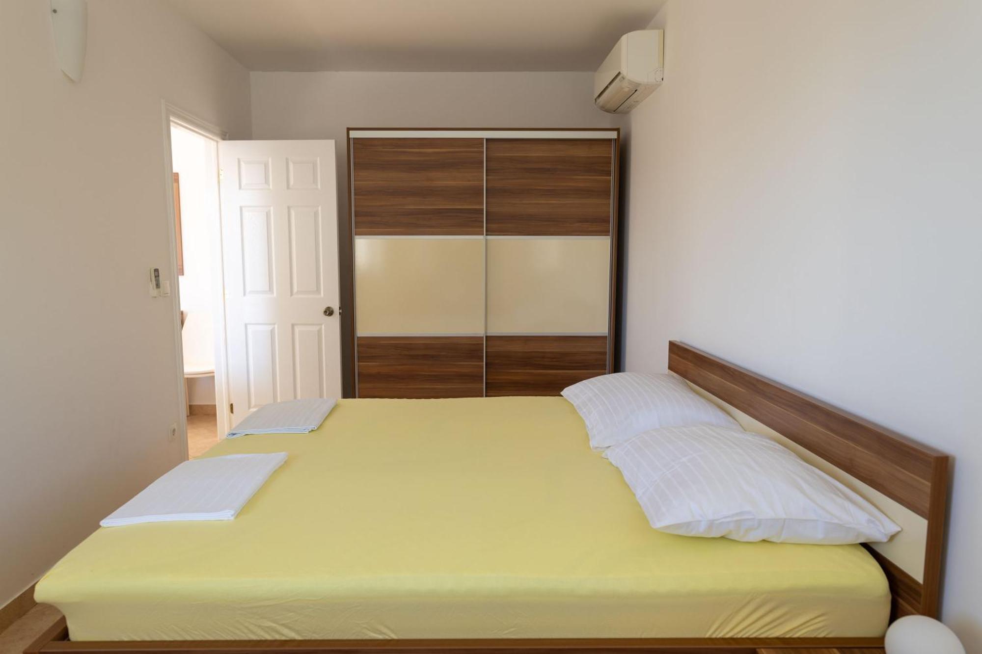Apartment Domo Makarska Bagian luar foto