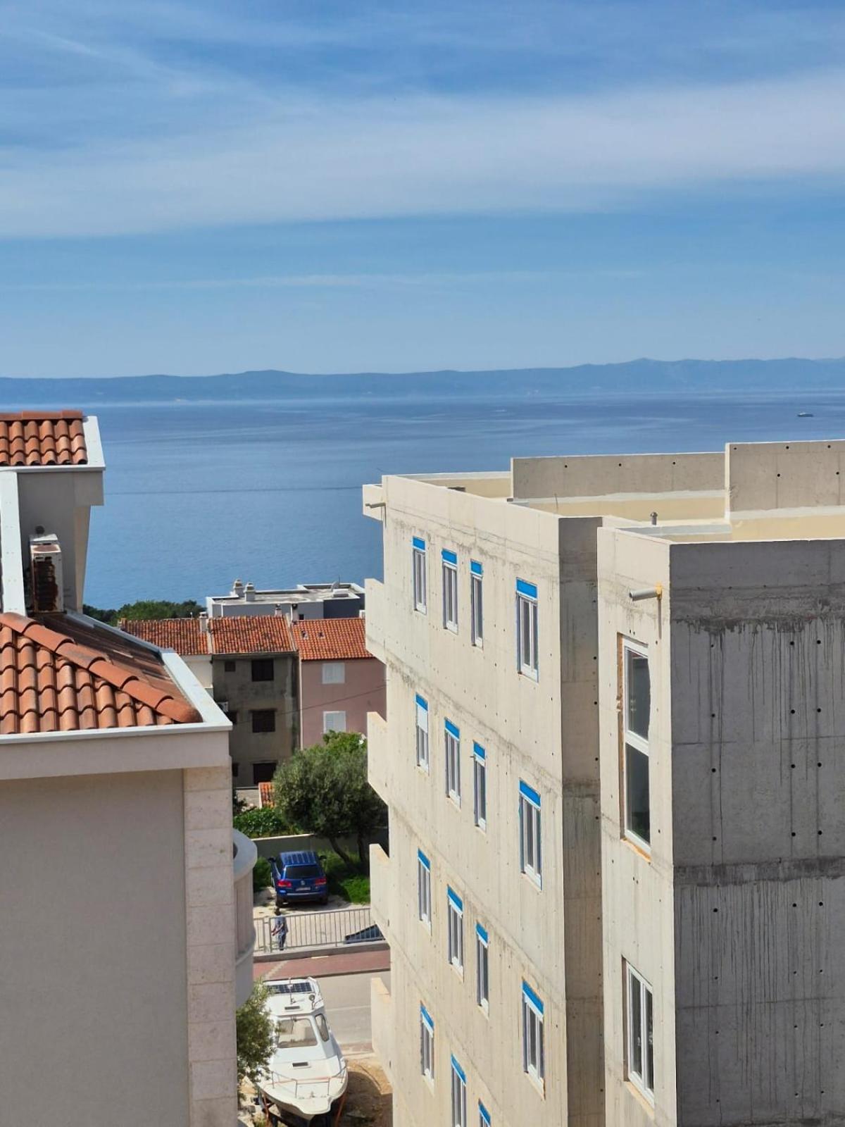 Apartment Domo Makarska Bagian luar foto